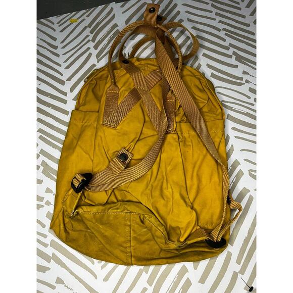 Fjallraven Kanken Backpack Zippered Adjustable Straps Yellow - Picture 5 of 8